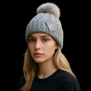 Gelso Bianco gray knit Faux Fur pom pom hat Wool/ alpaca Blend Made In Italy NWT
